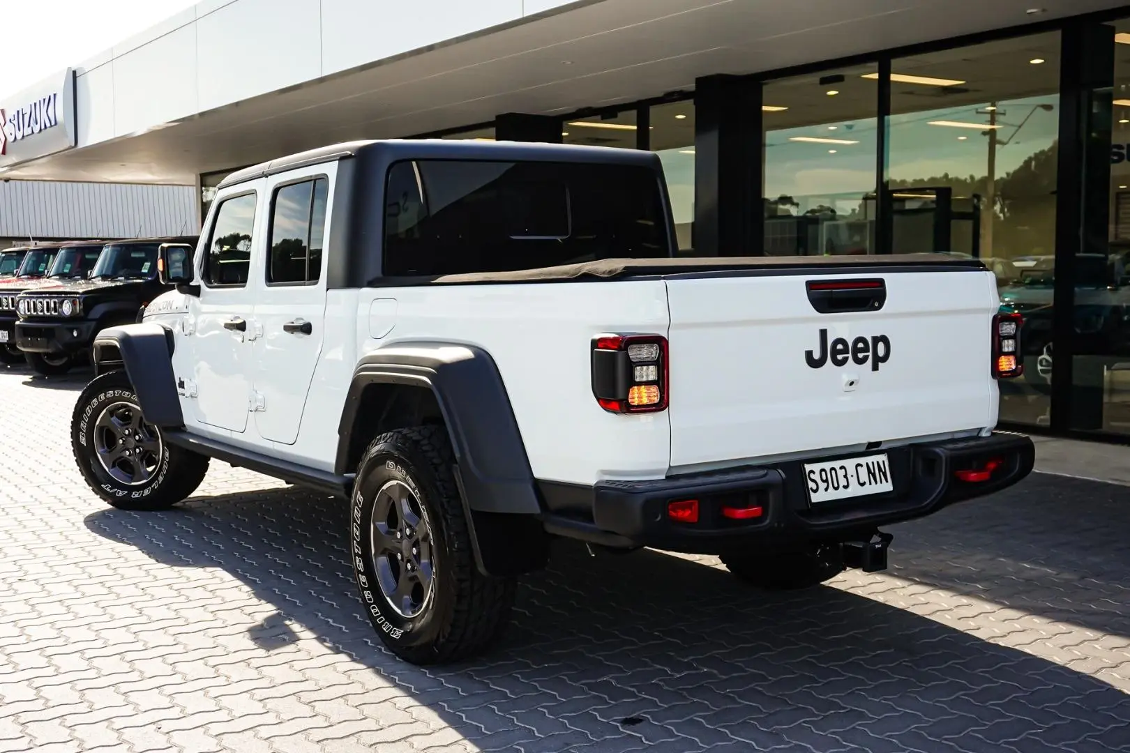 2021 Jeep Gladiator Gallery Image 3