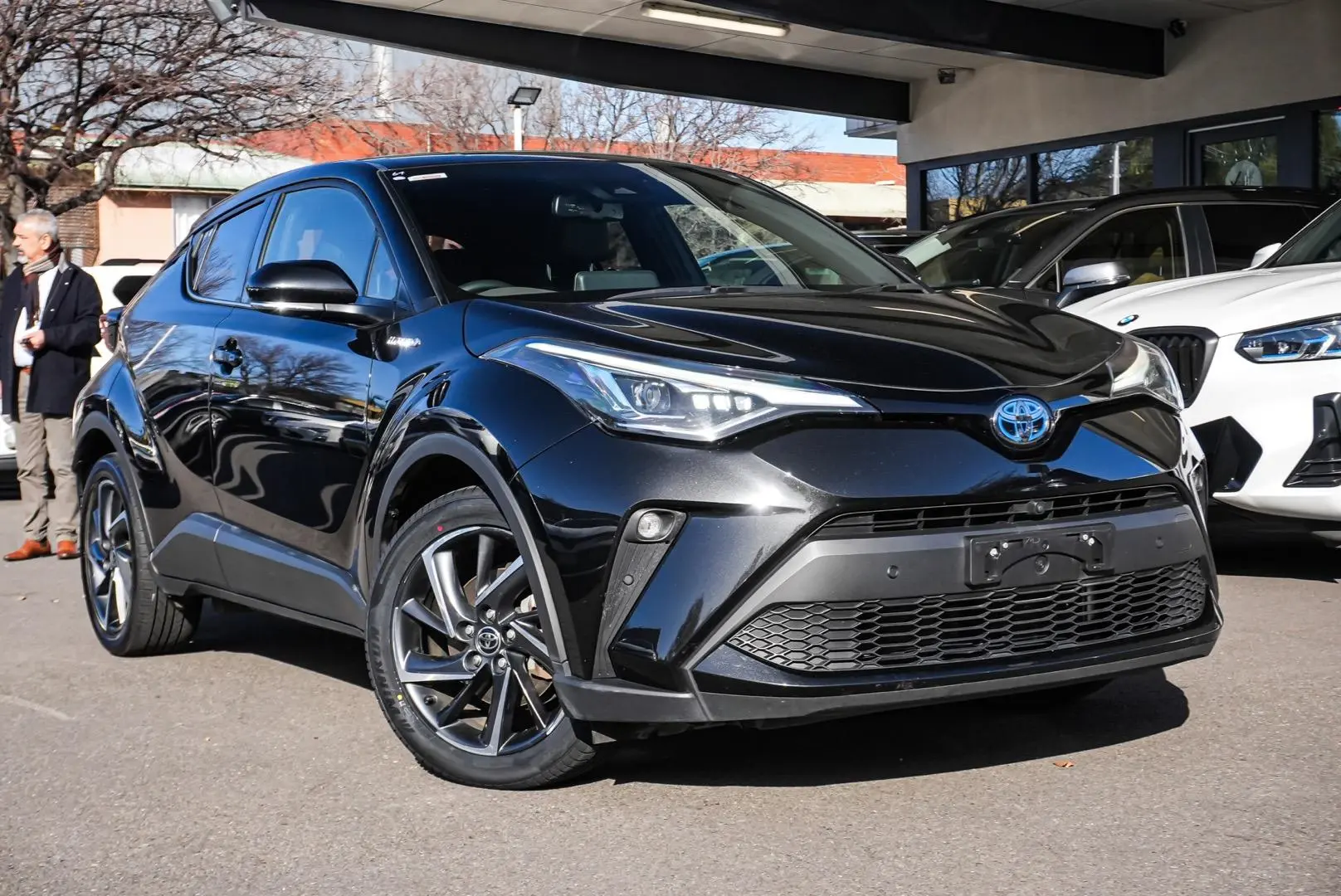 2023 Toyota C-HR Gallery Image 2