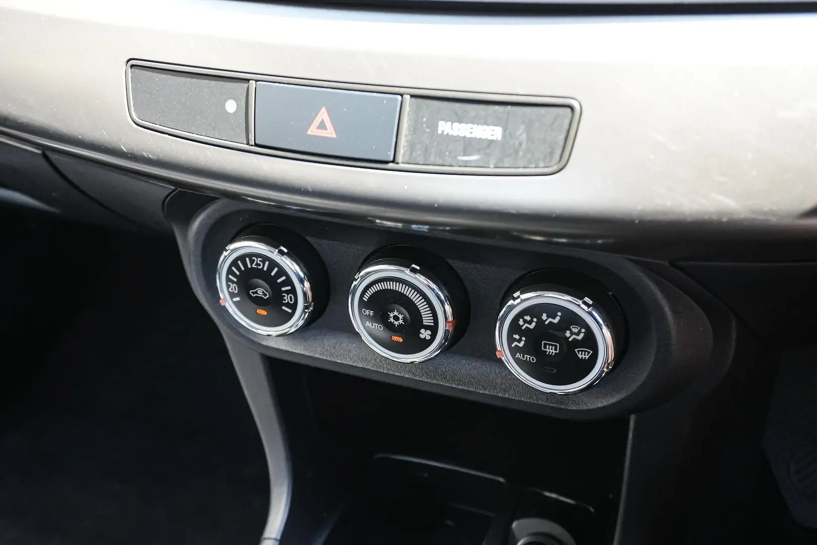 2014 Mitsubishi Lancer Gallery Image 21