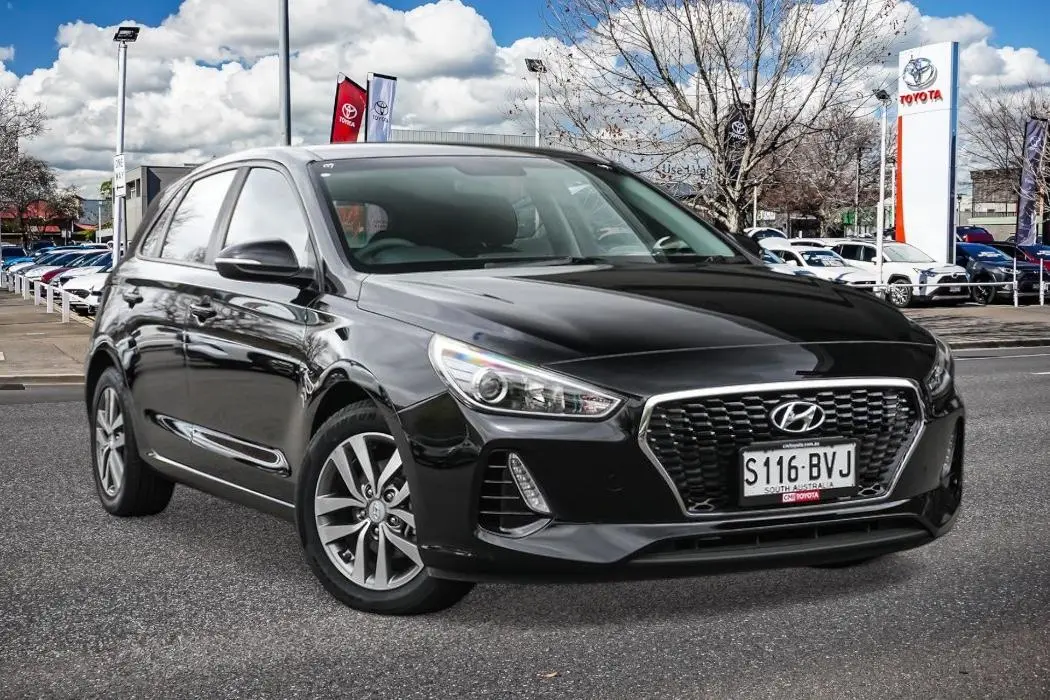 2017 Hyundai i30 Gallery Image 1