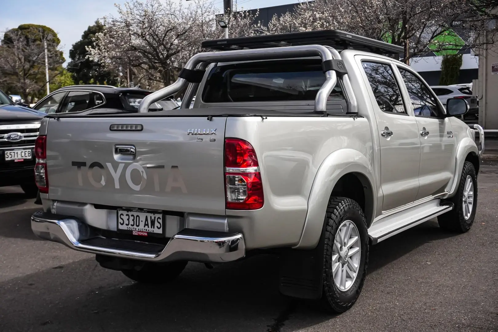 2013 Toyota Hilux Gallery Image 3