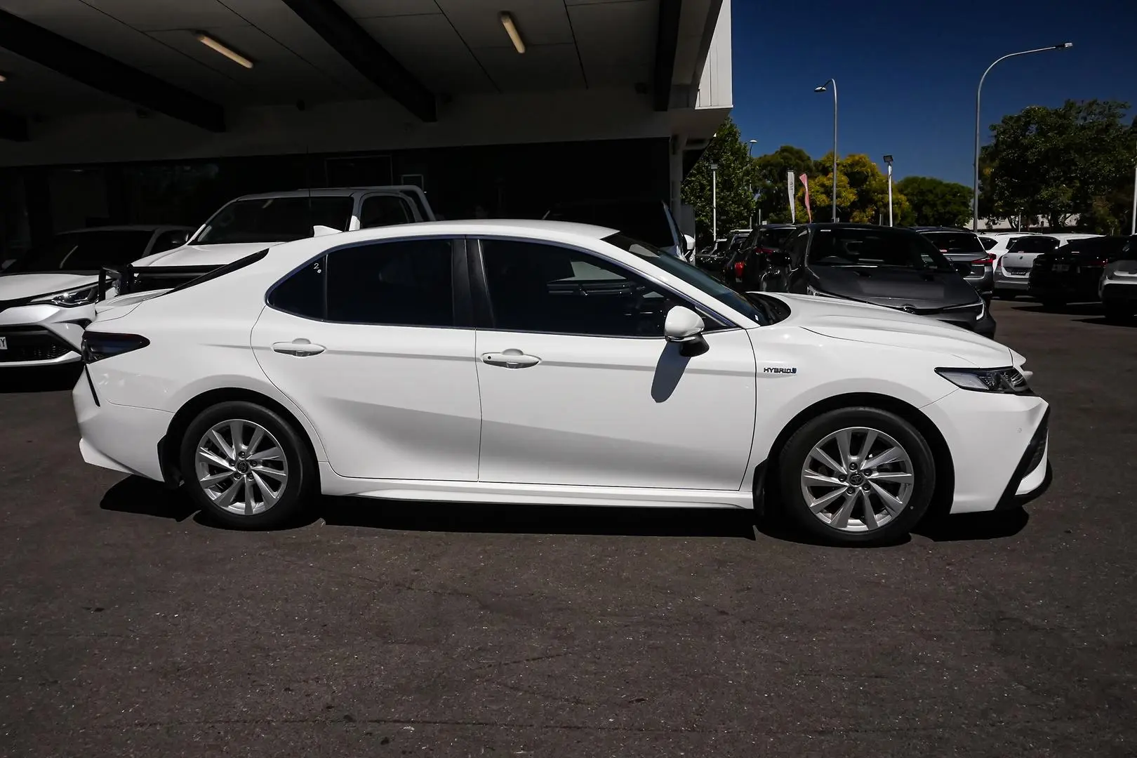 2021 Toyota Camry Gallery Image 4