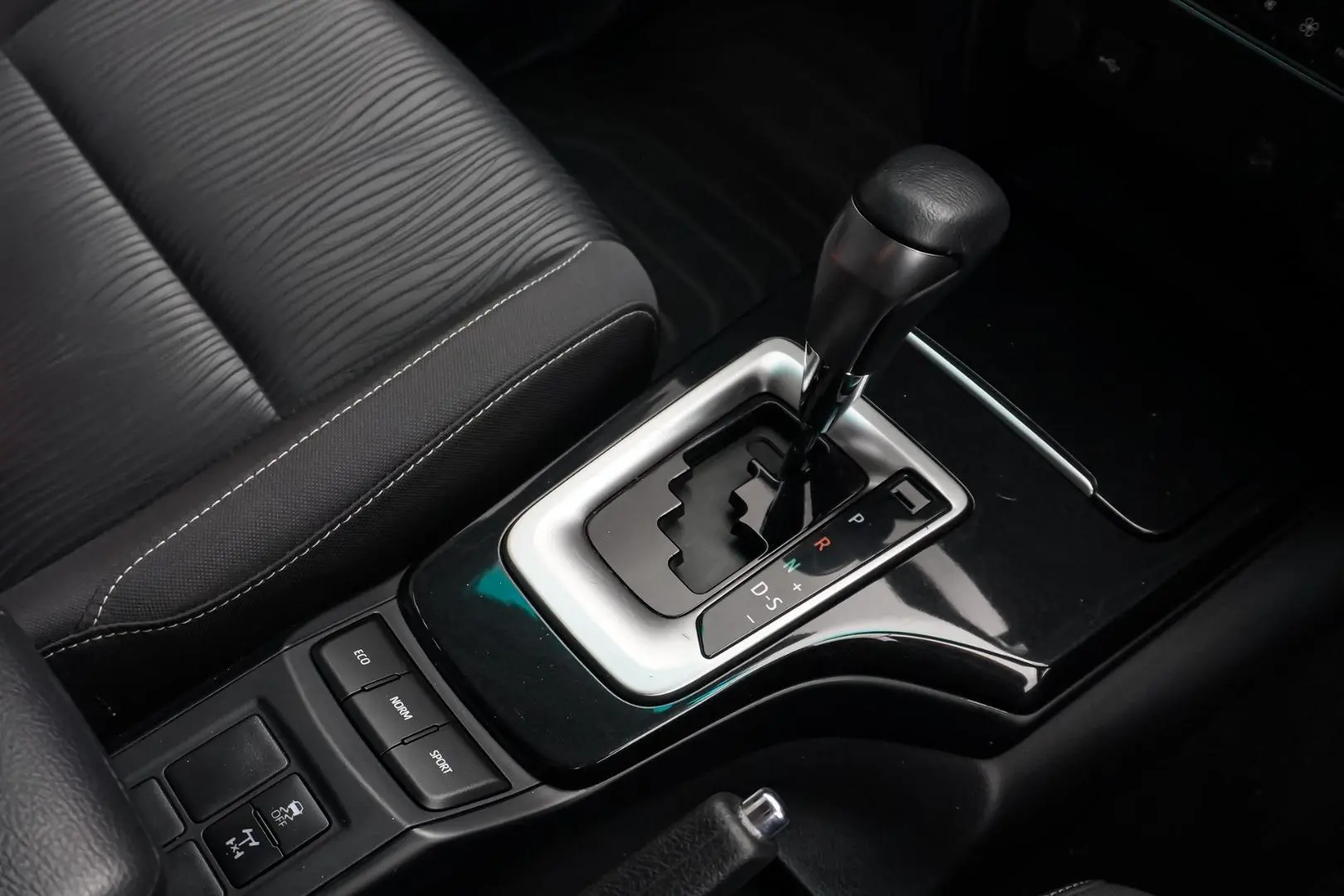 2024 Toyota Fortuner Gallery Image 18