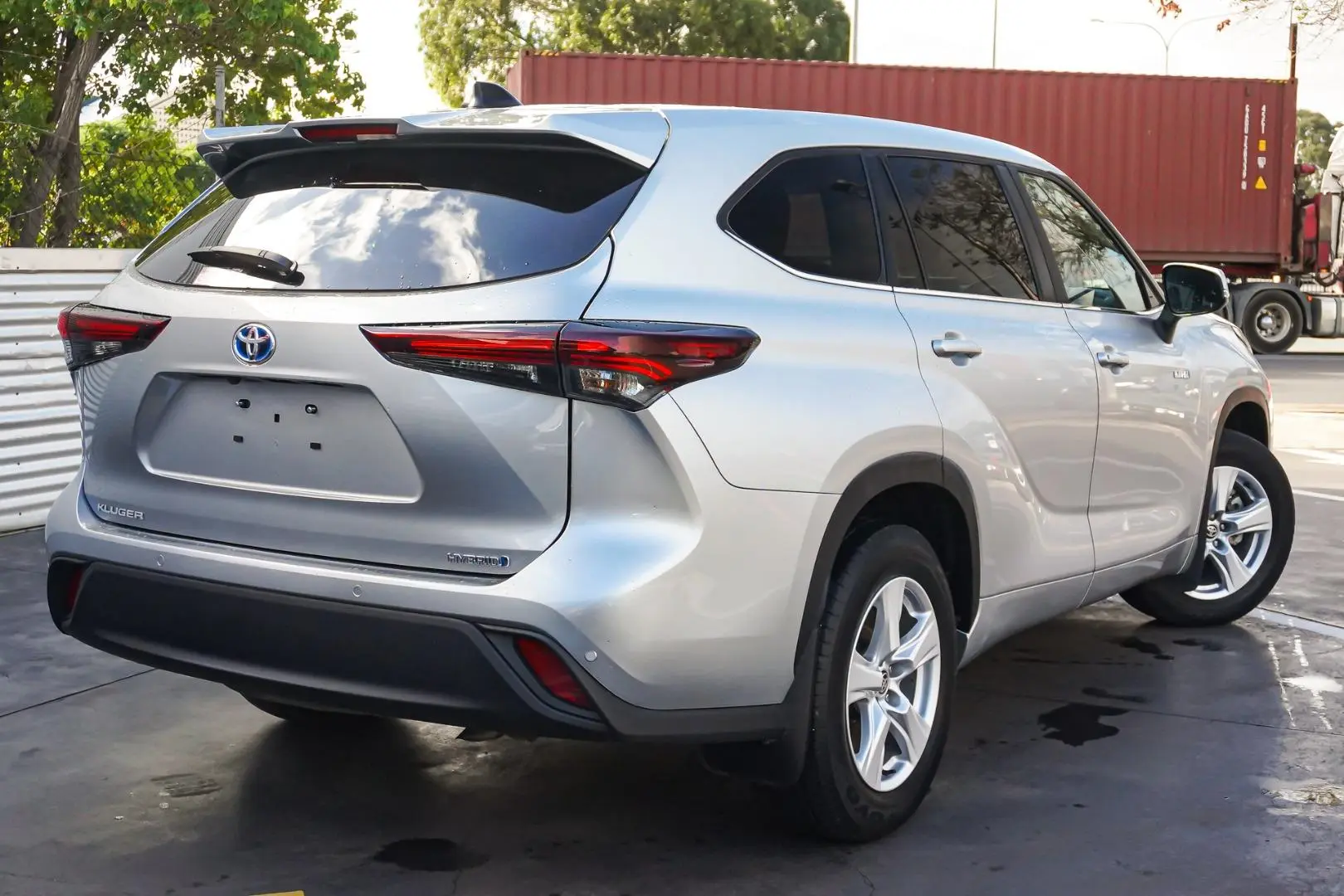 2024 Toyota Kluger Gallery Image 3
