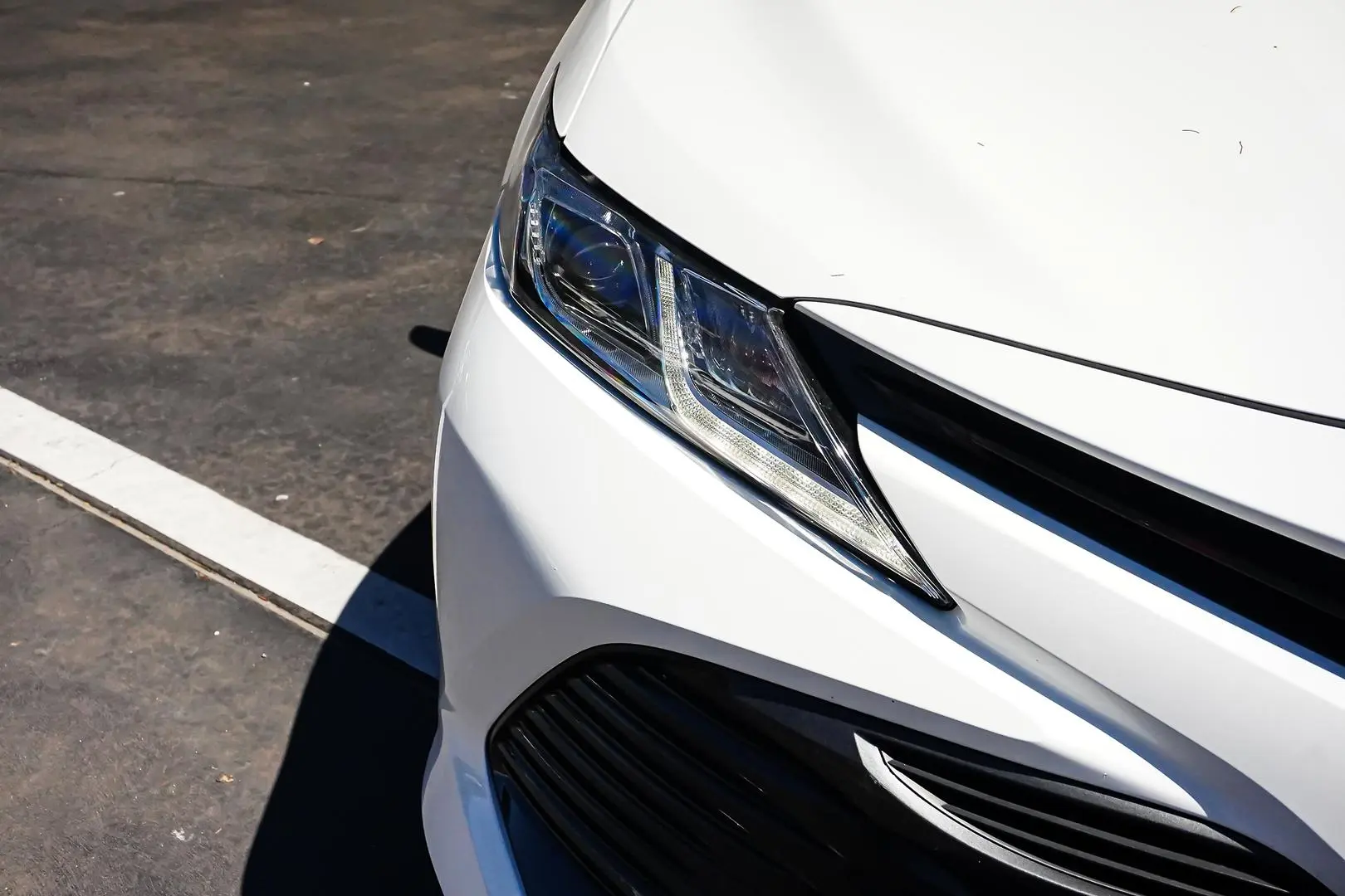 2019 Toyota Camry Gallery Image 10