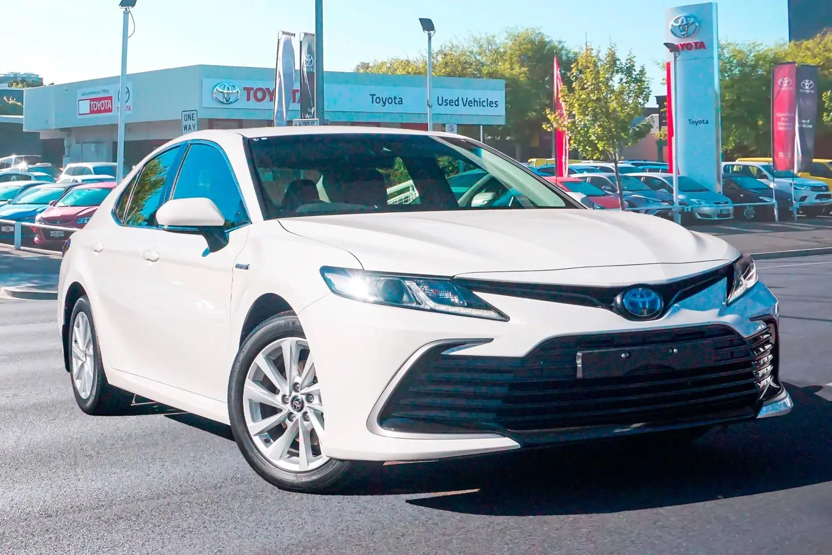 2021 Toyota Camry Gallery Image 1