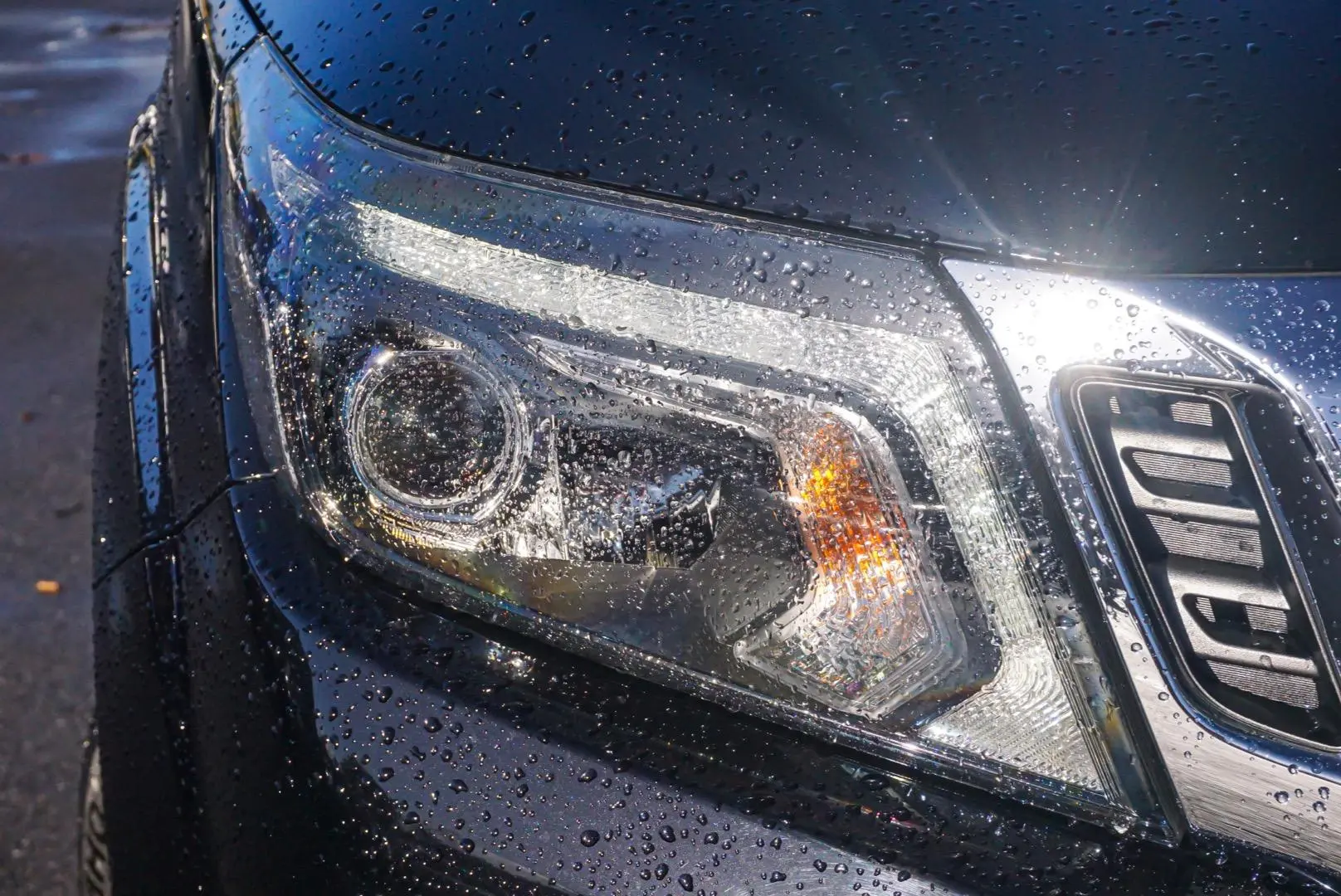 2020 Nissan Navara Gallery Image 11