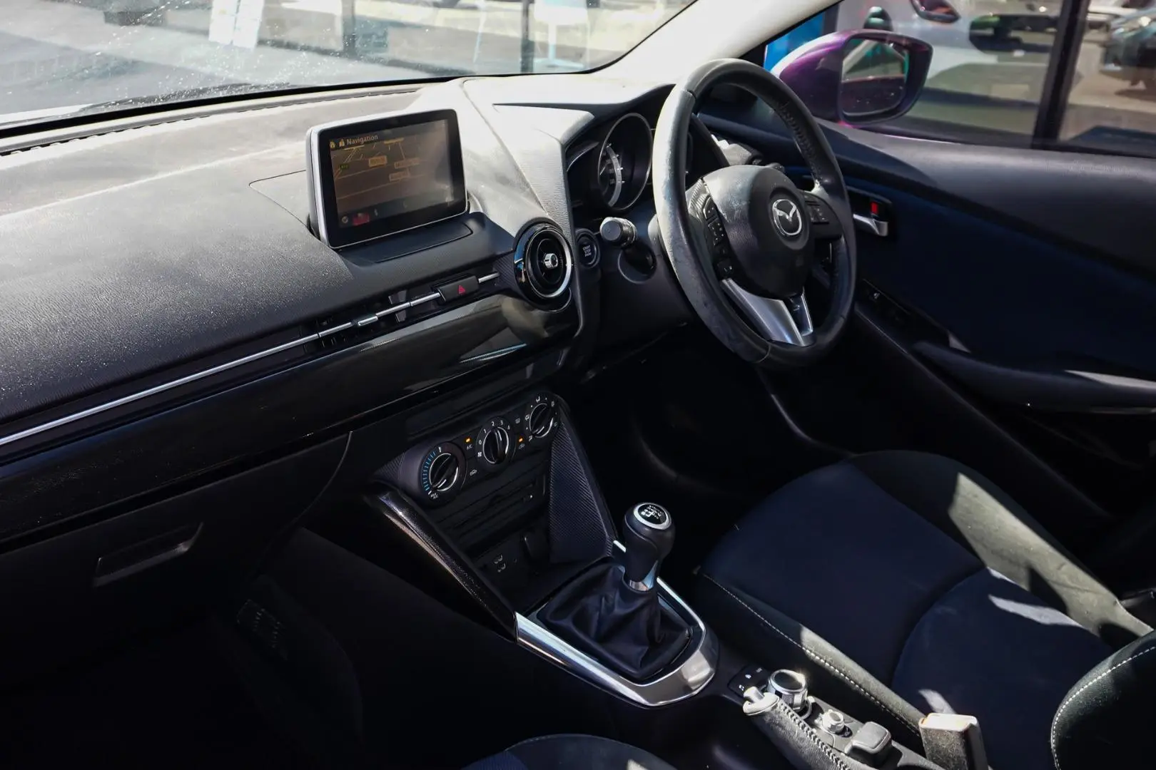 2016 Mazda 2 Gallery Image 11