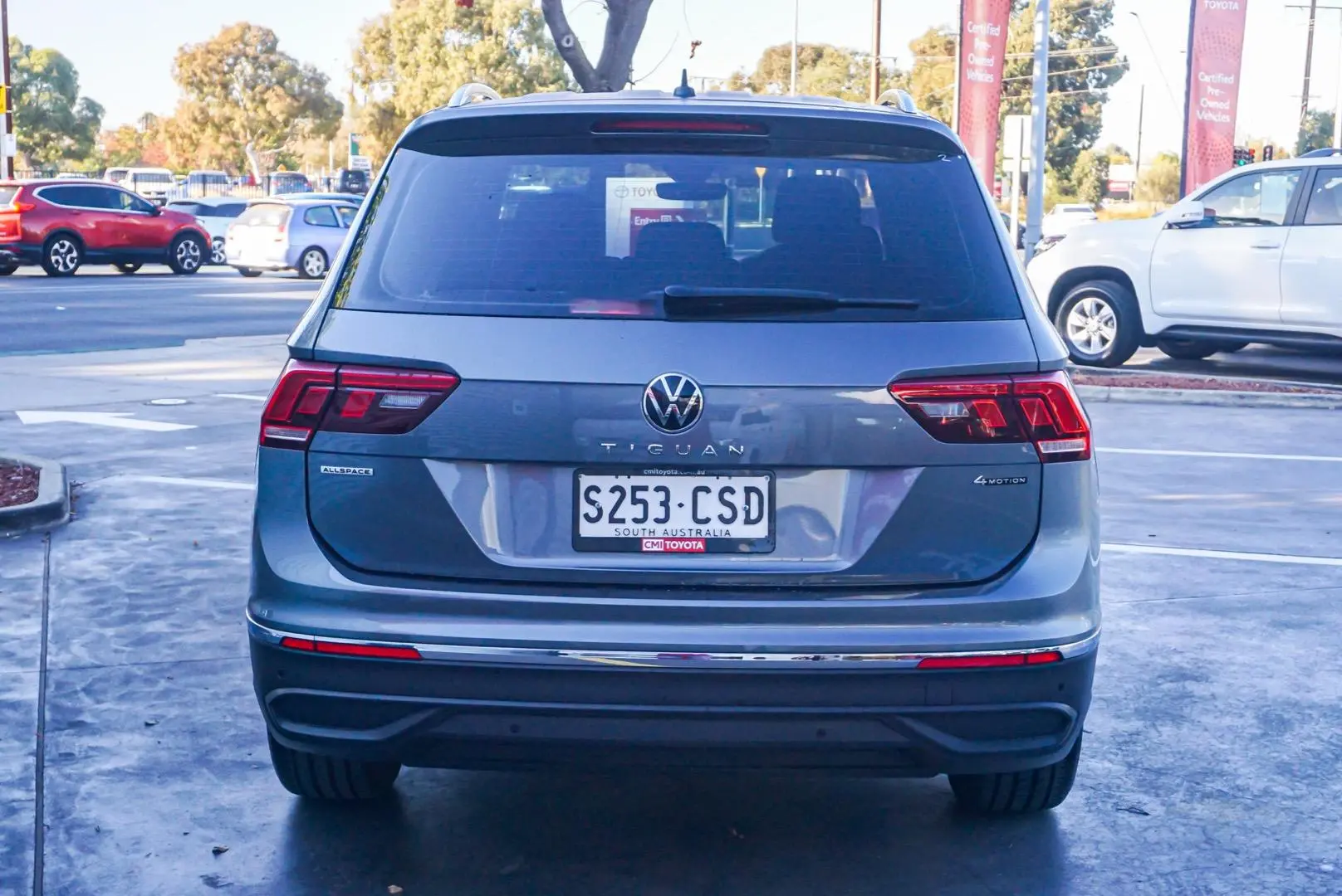 2022 Volkswagen Tiguan Gallery Image 5