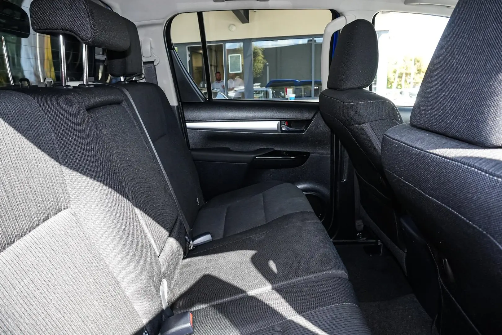 2016 Toyota Hilux Gallery Image 8