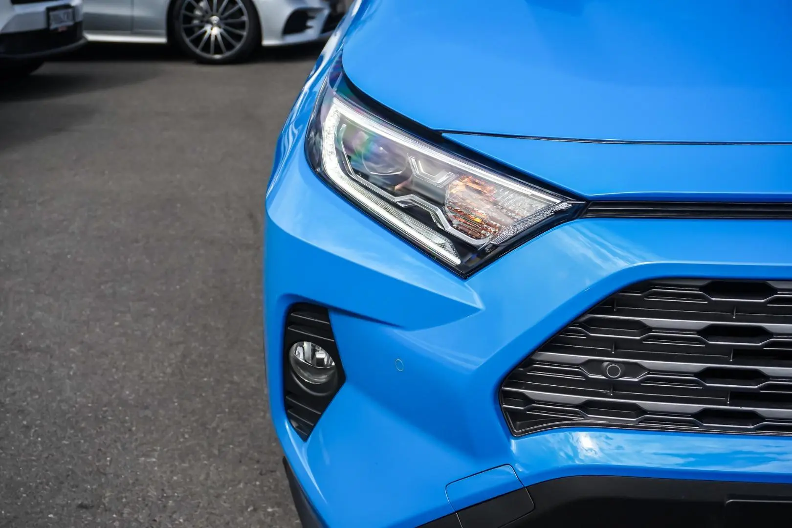 2020 Toyota RAV4 Gallery Image 12