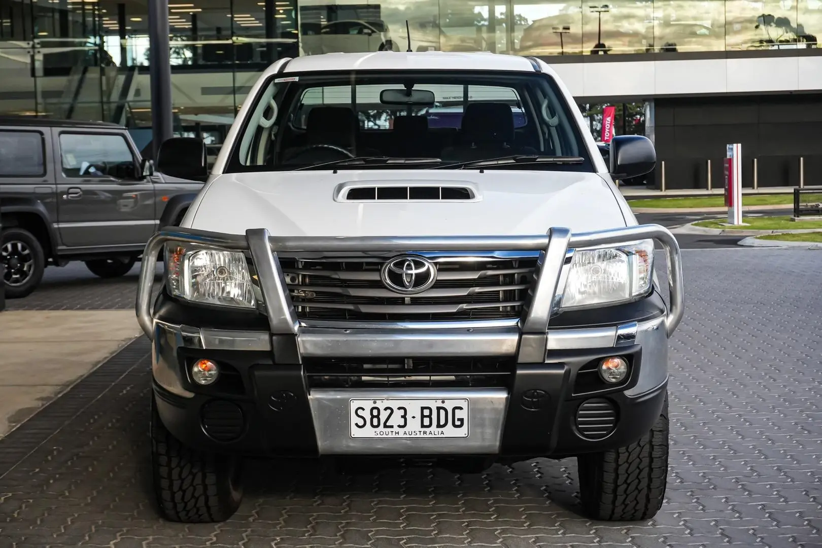 2014 Toyota Hilux Gallery Image 5