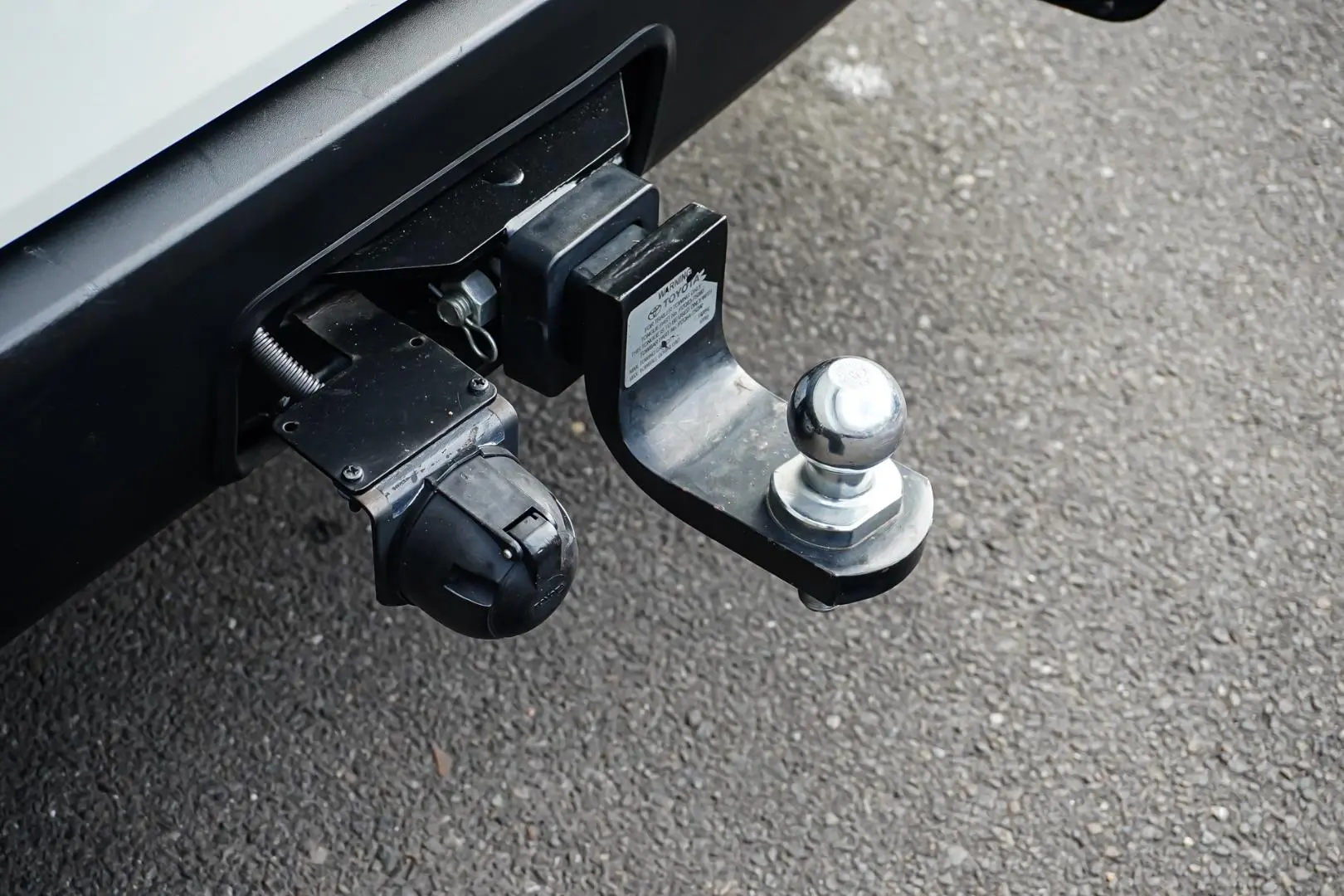 2022 Toyota Hiace Gallery Image 14