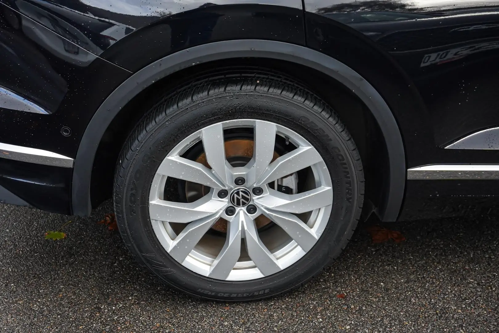 2022 Volkswagen Touareg Gallery Image 15