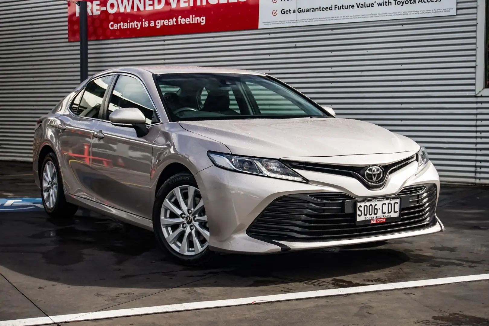 2019 Toyota Camry Image 1