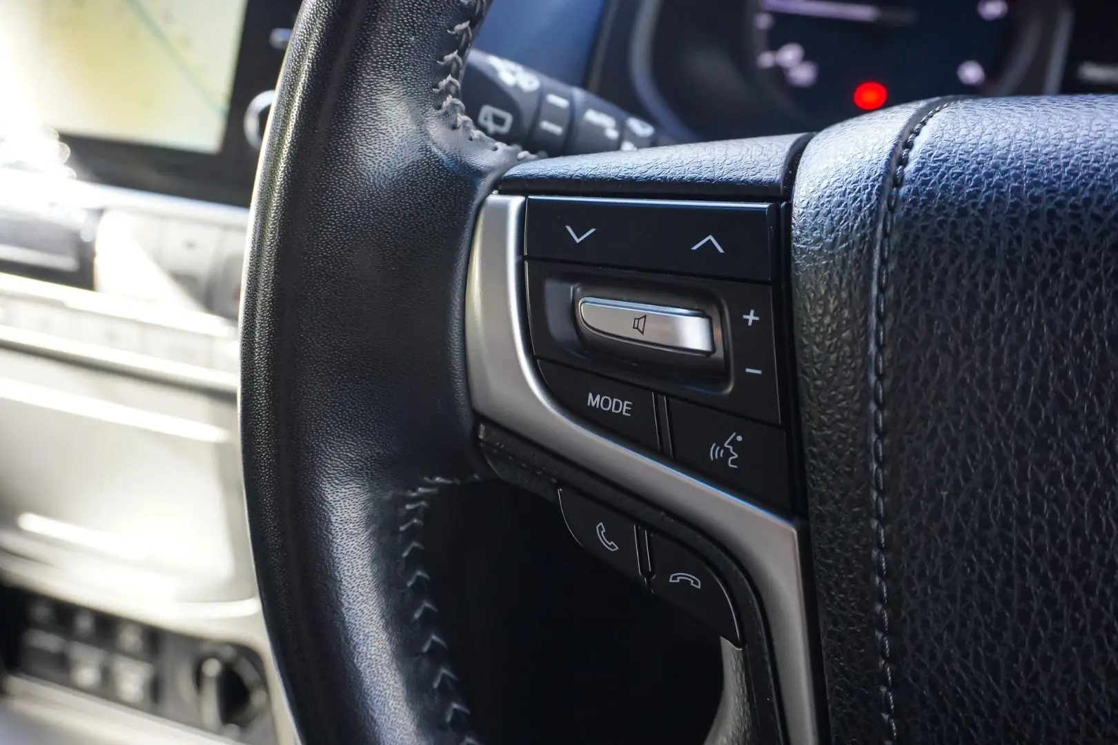 2021 Toyota Landcruiser Prado Gallery Image 19