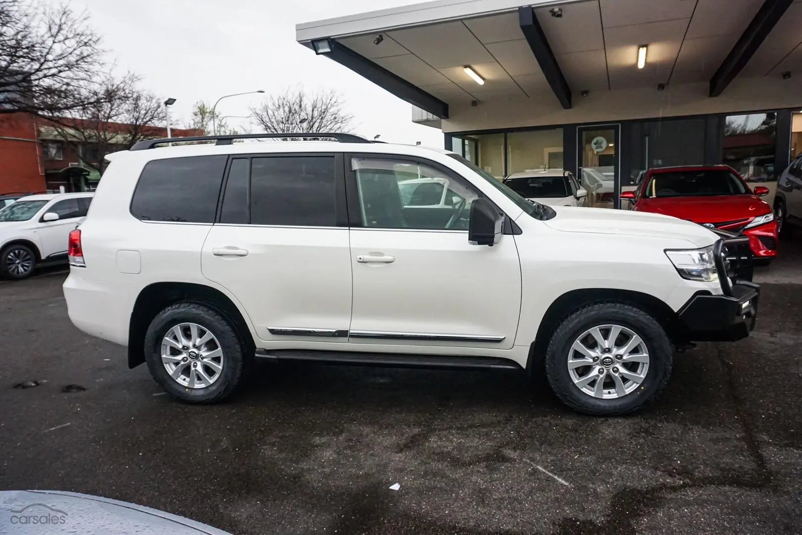 2016 Toyota Landcruiser Image 3