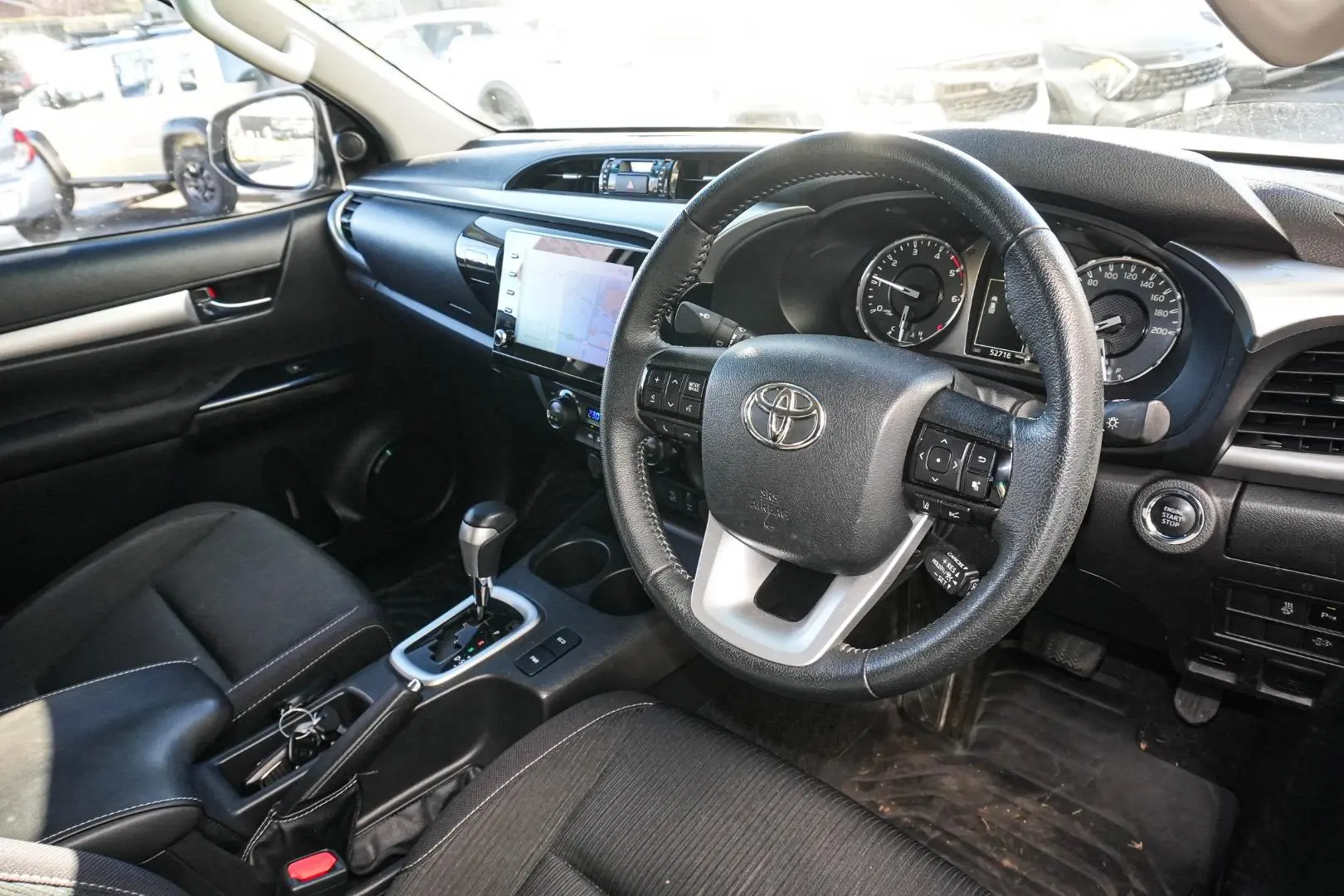2022 Toyota Hilux Gallery Image 7