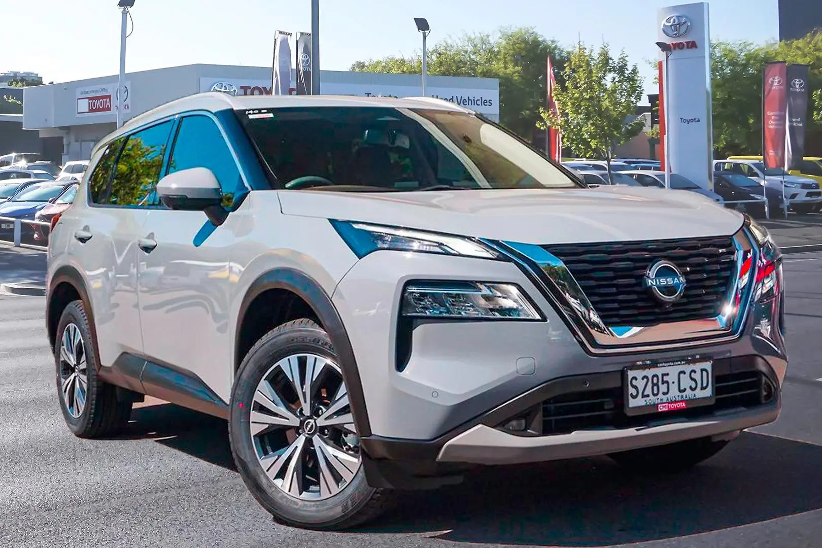 2023 Nissan X-Trail Gallery Image 1