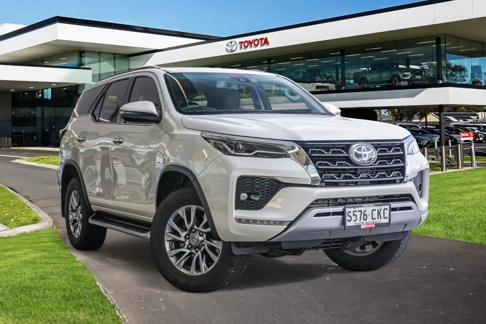 2021 Toyota Fortuner Image