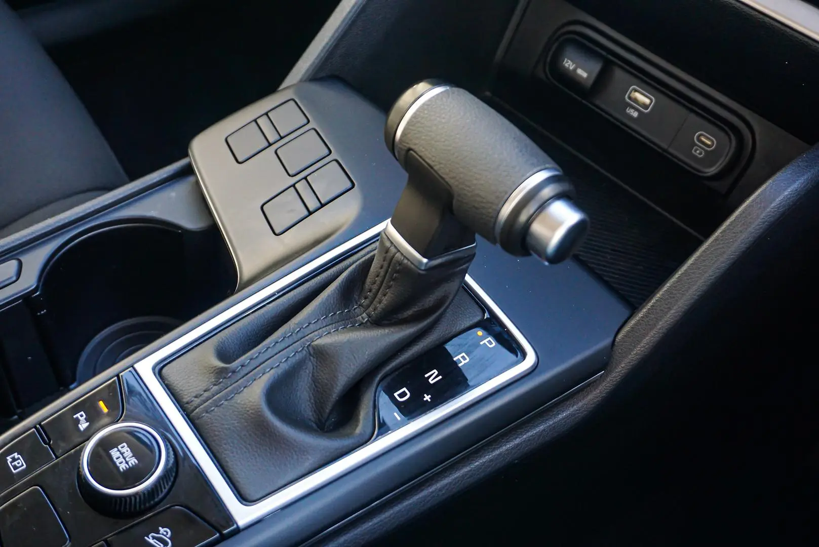 2024 Kia Sportage Gallery Image 16