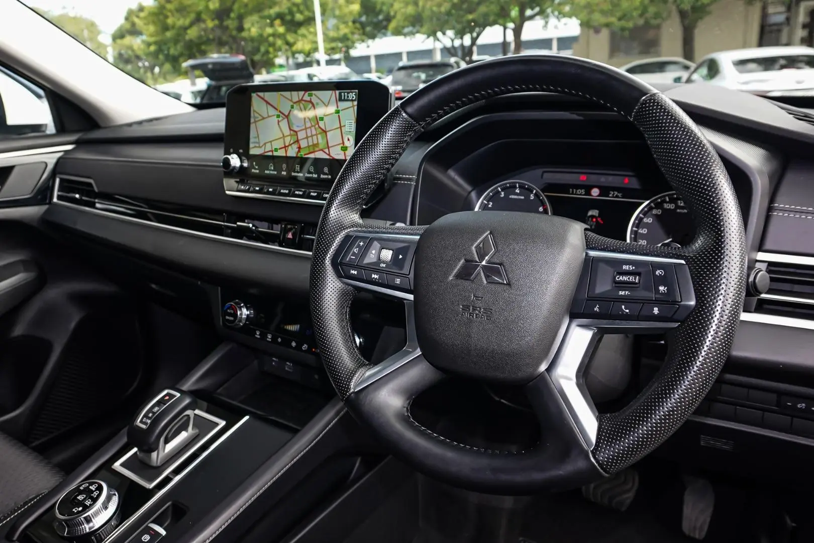 2024 Mitsubishi Outlander Gallery Image 7