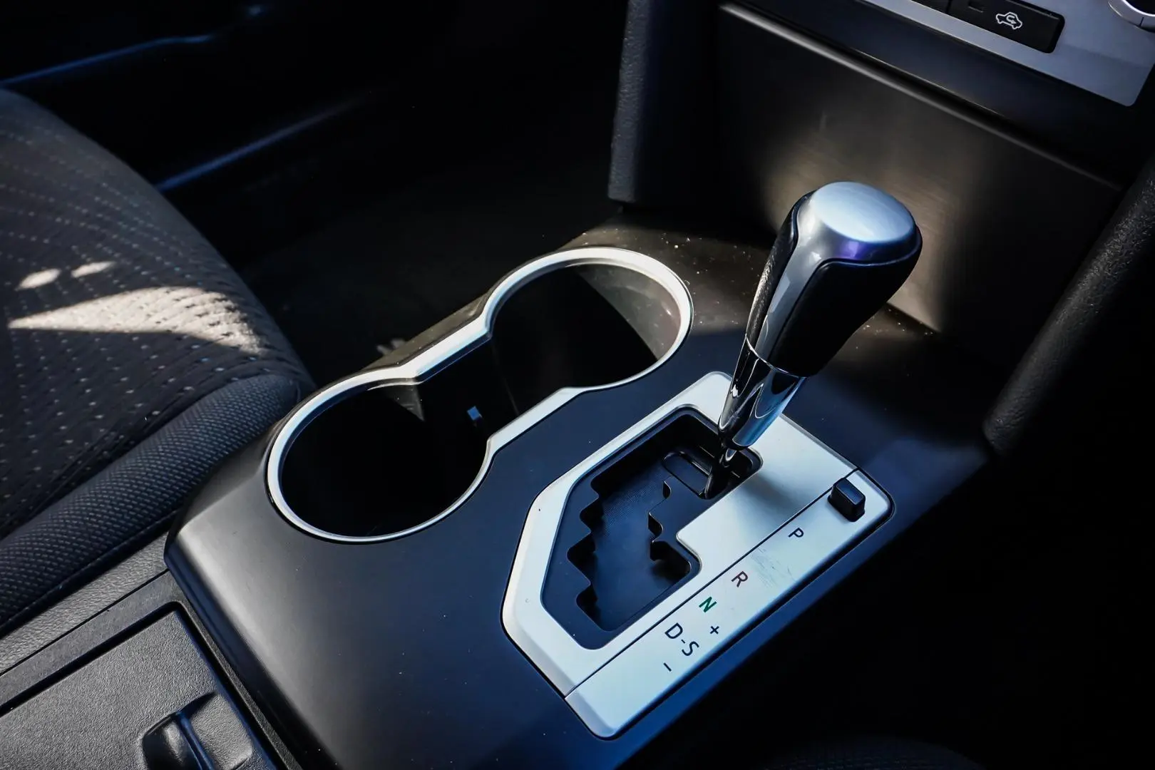 2017 Toyota Camry Gallery Image 19
