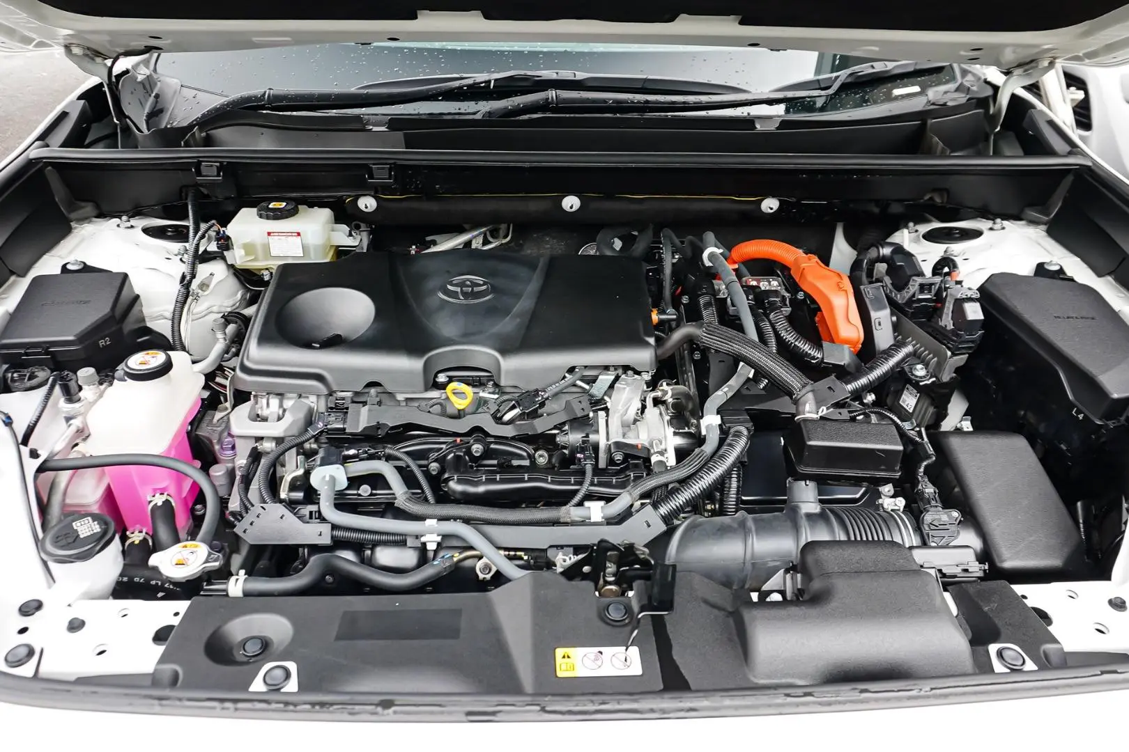 2020 Toyota RAV4 Gallery Image 25