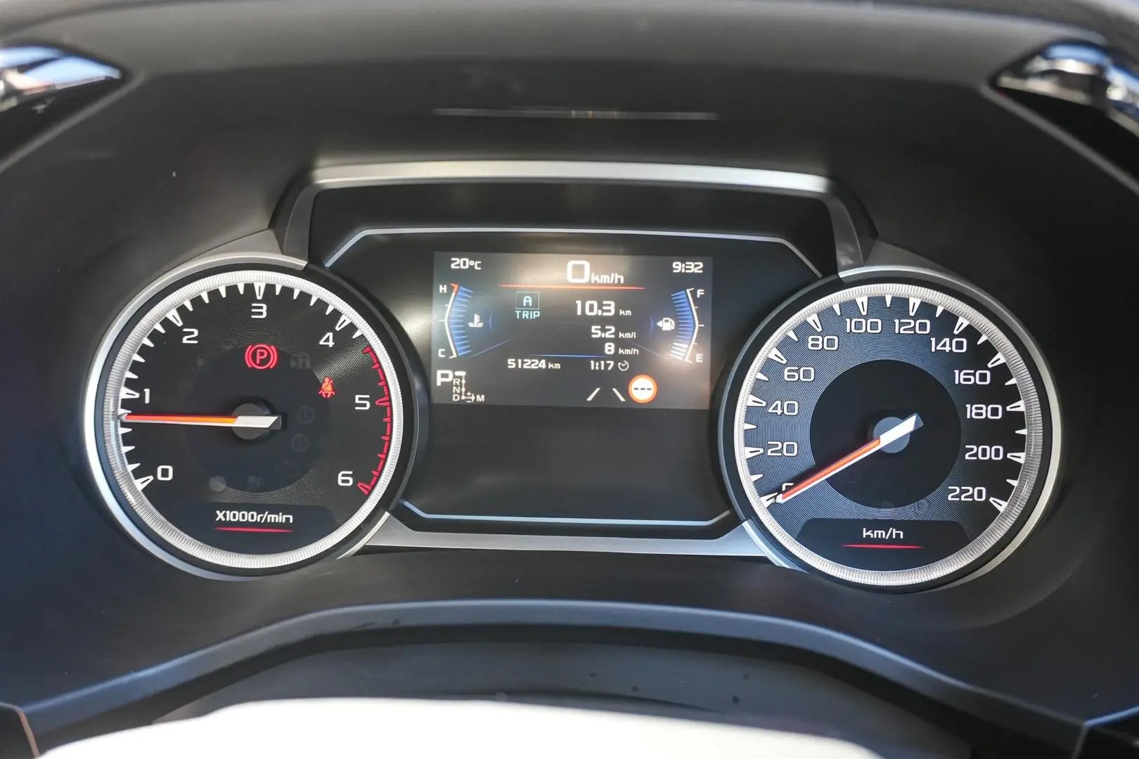 2020 Isuzu D-MAX Gallery Image 16