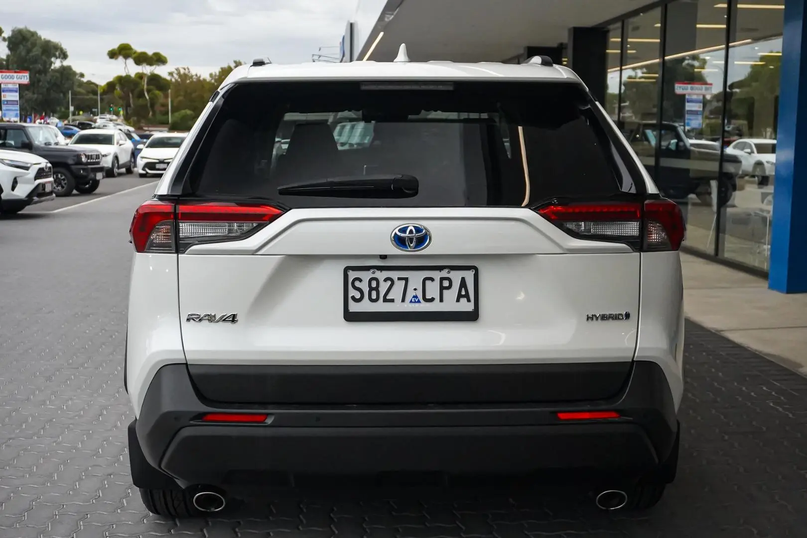 2019 Toyota RAV4 Gallery Image 6