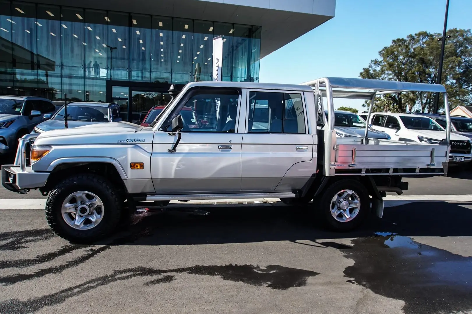 2023 Toyota Landcruiser Gallery Image 3