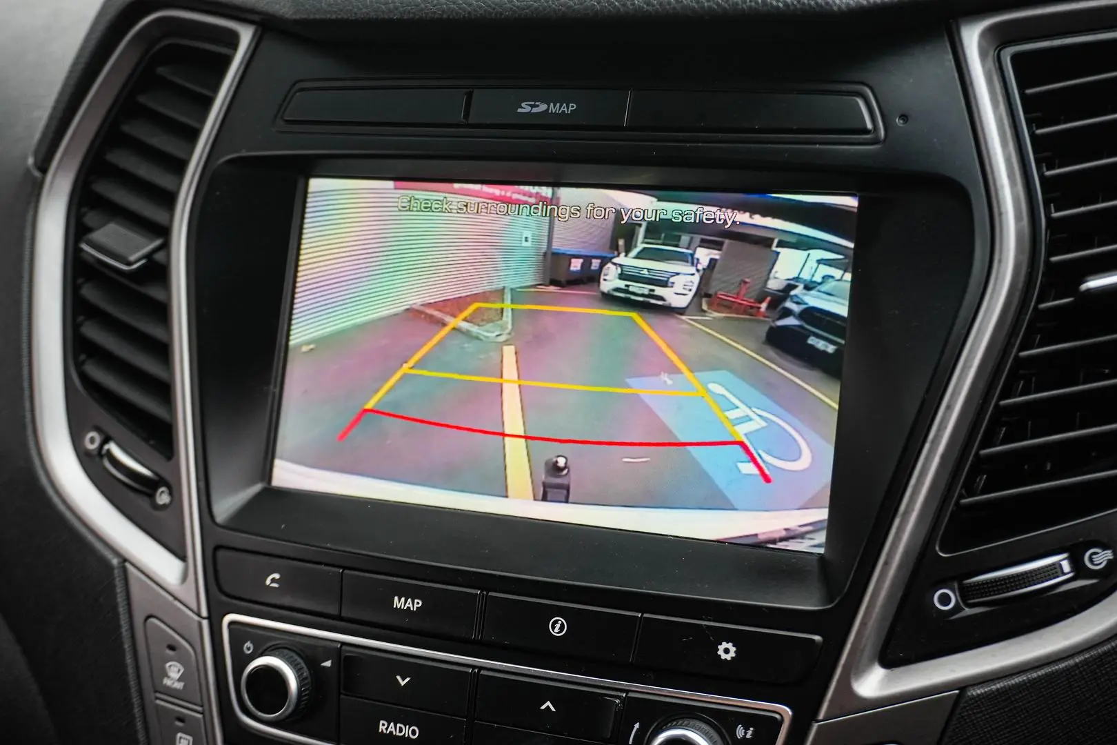 2015 Hyundai Santa Fe Gallery Image 22