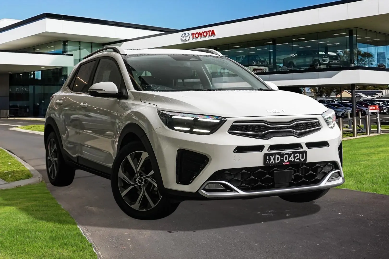 2023 Kia Stonic Gallery Image 1