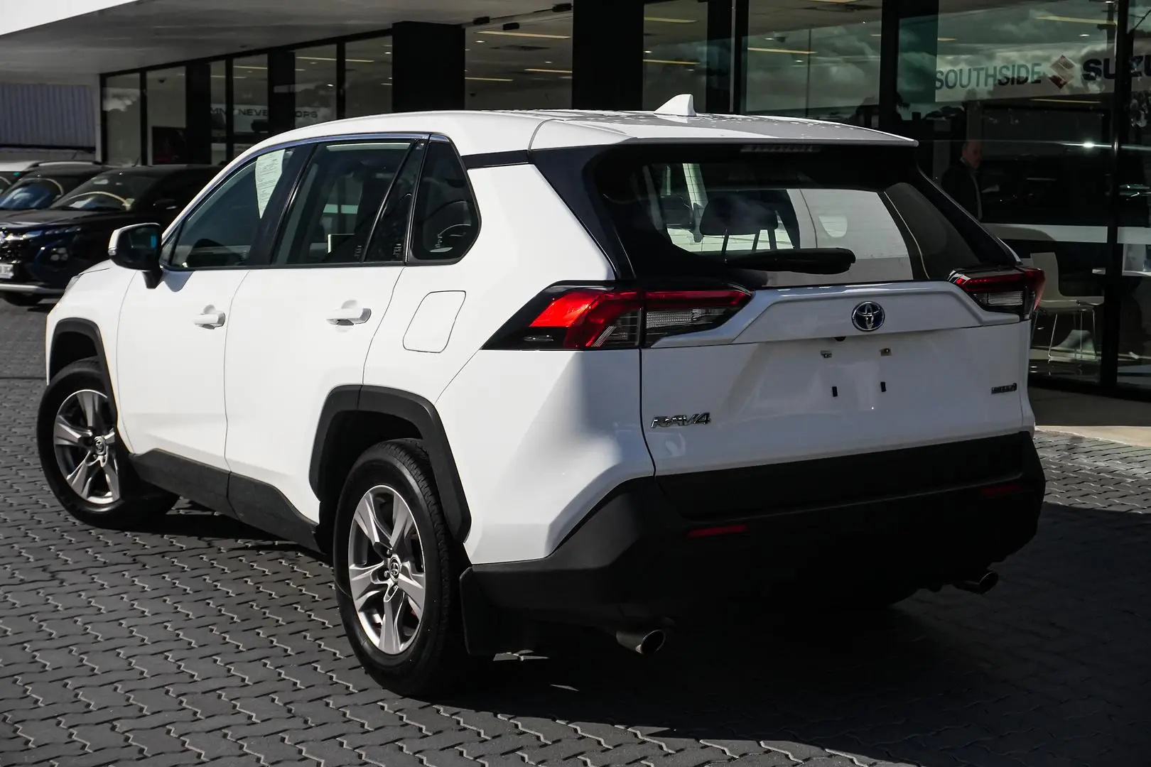 2022 Toyota RAV4 Gallery Image 3