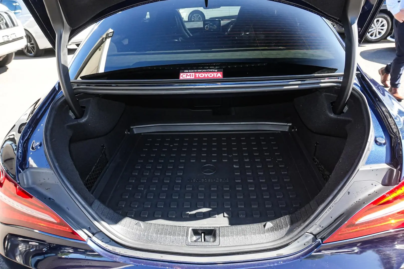 2016 Mercedes-Benz CLA-Class Gallery Image 11