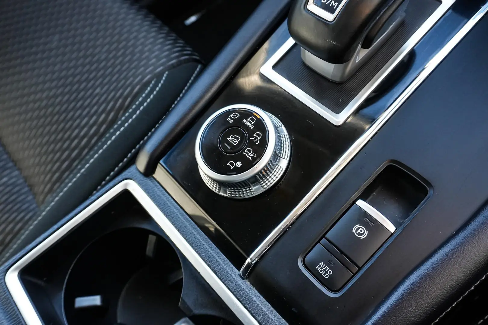 2022 Mitsubishi Outlander Gallery Image 19