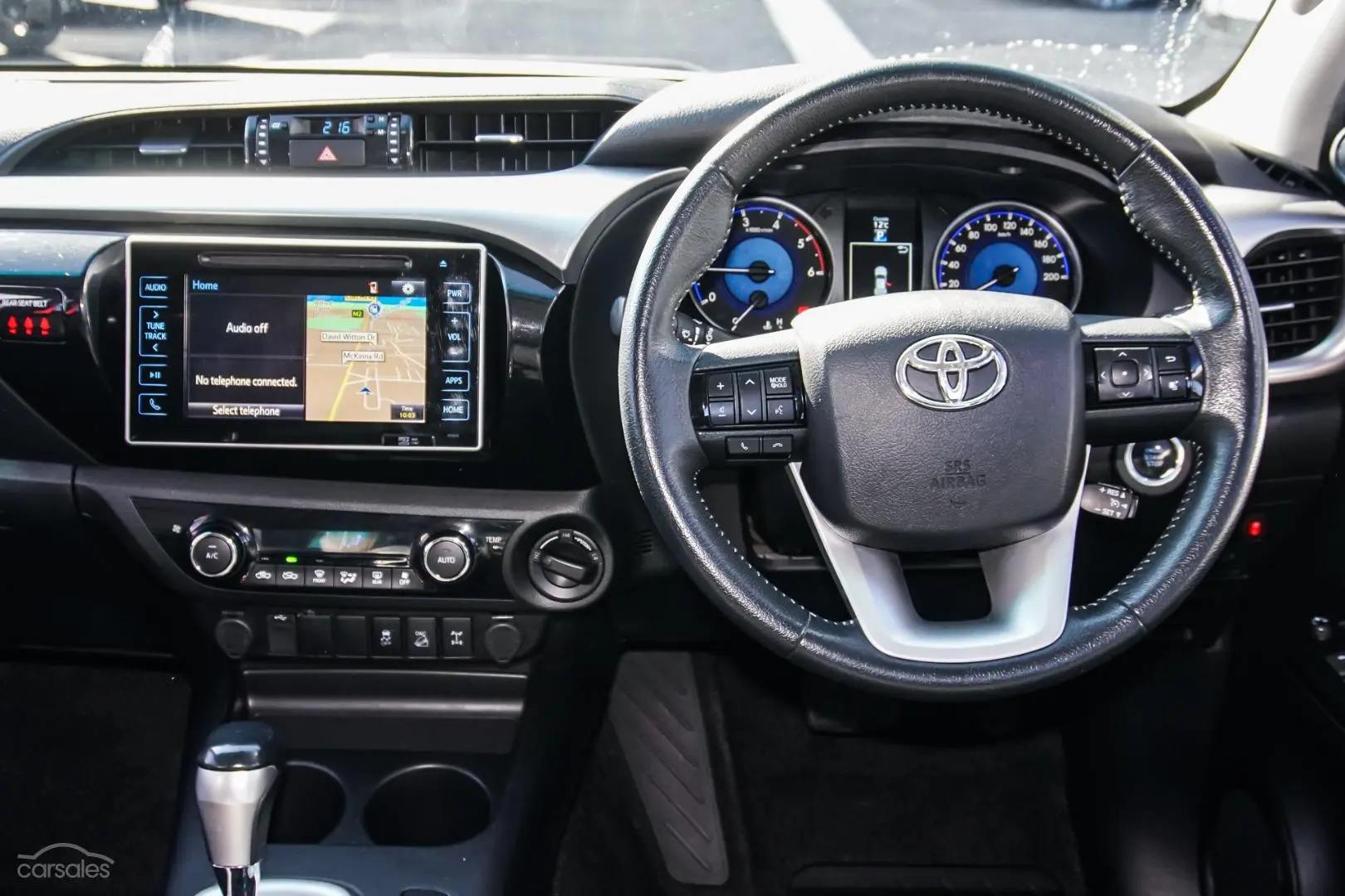 2018 Toyota Hilux Image 8