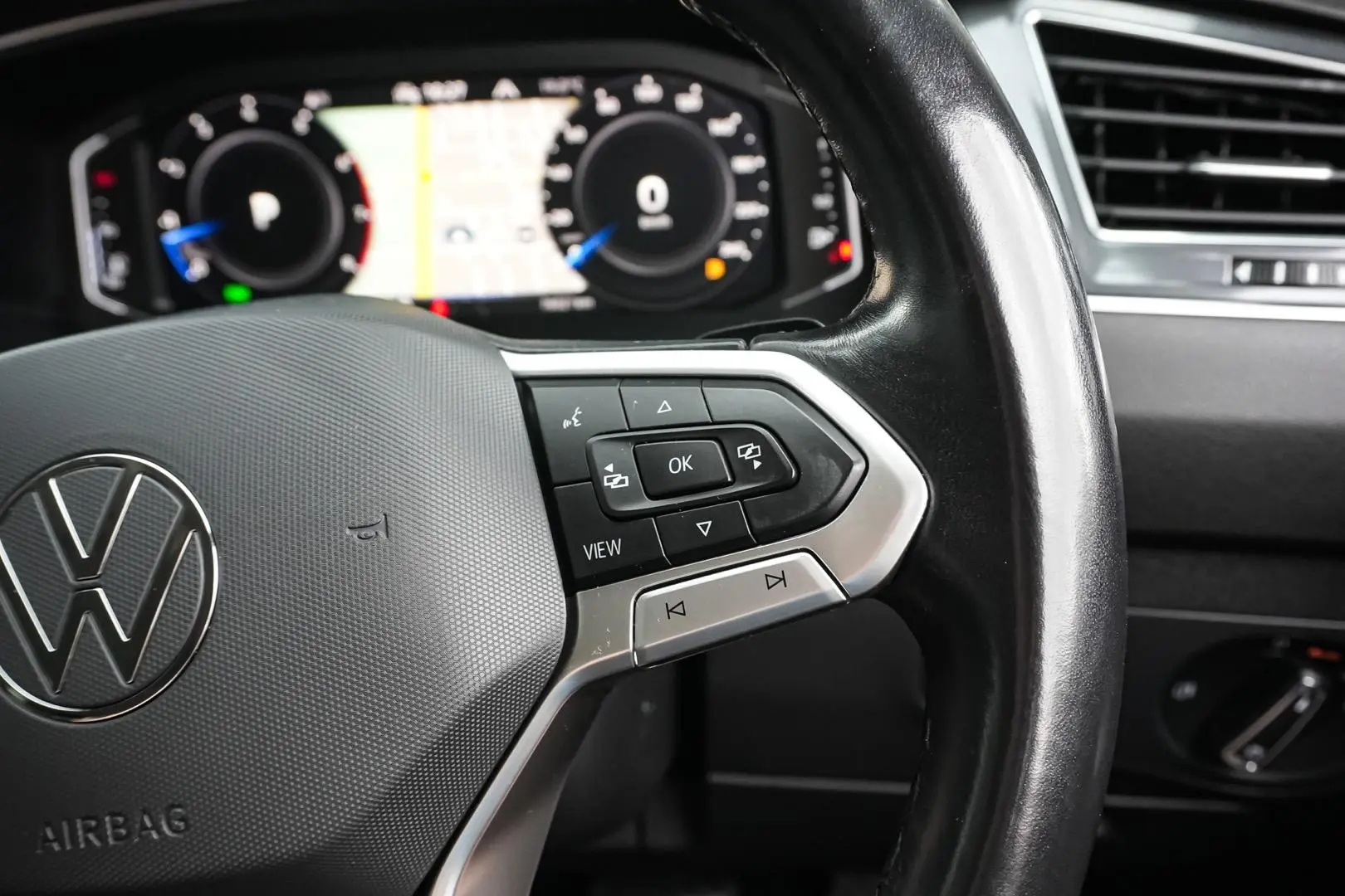 2022 Volkswagen Tiguan Gallery Image 21