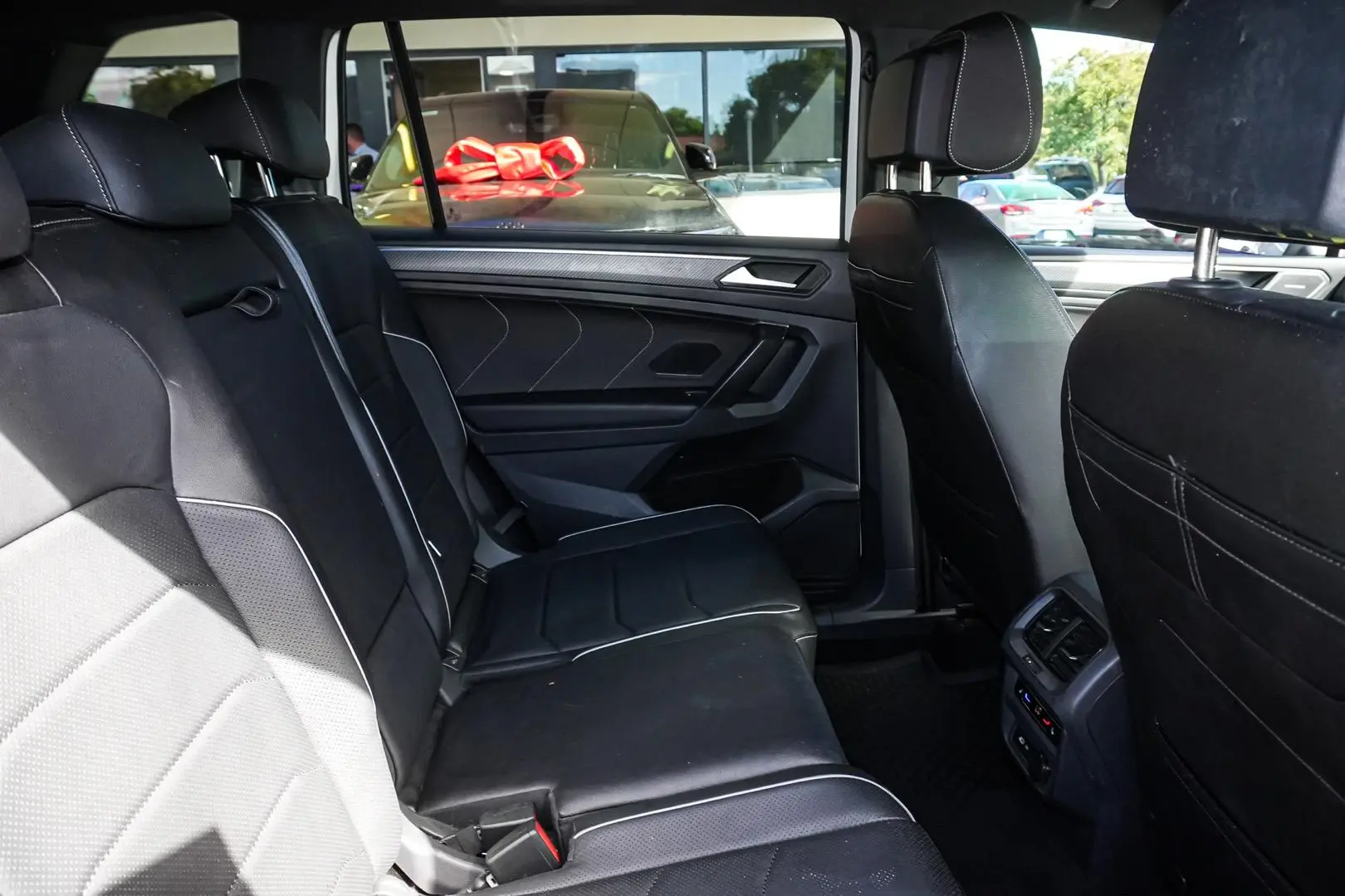2022 Volkswagen Tiguan Gallery Image 15