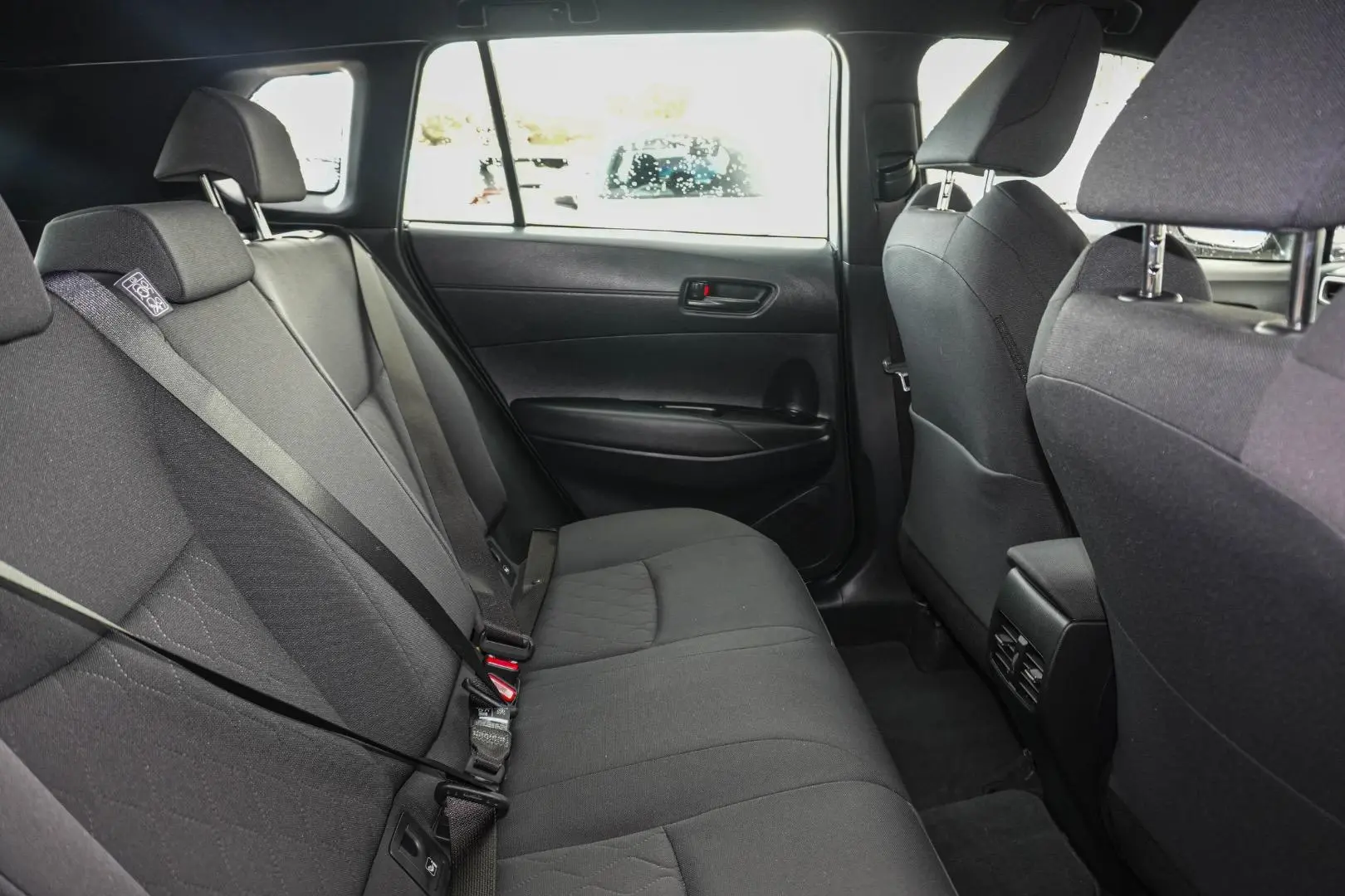 2025 Toyota Corolla Cross Gallery Image 9