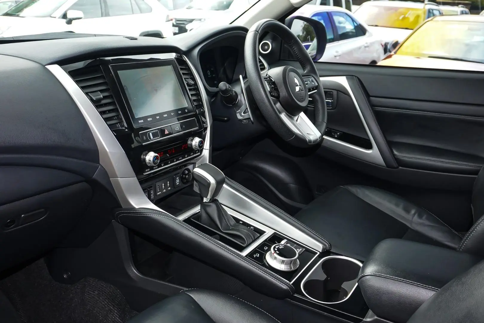 2024 Mitsubishi Pajero Sport Gallery Image 10