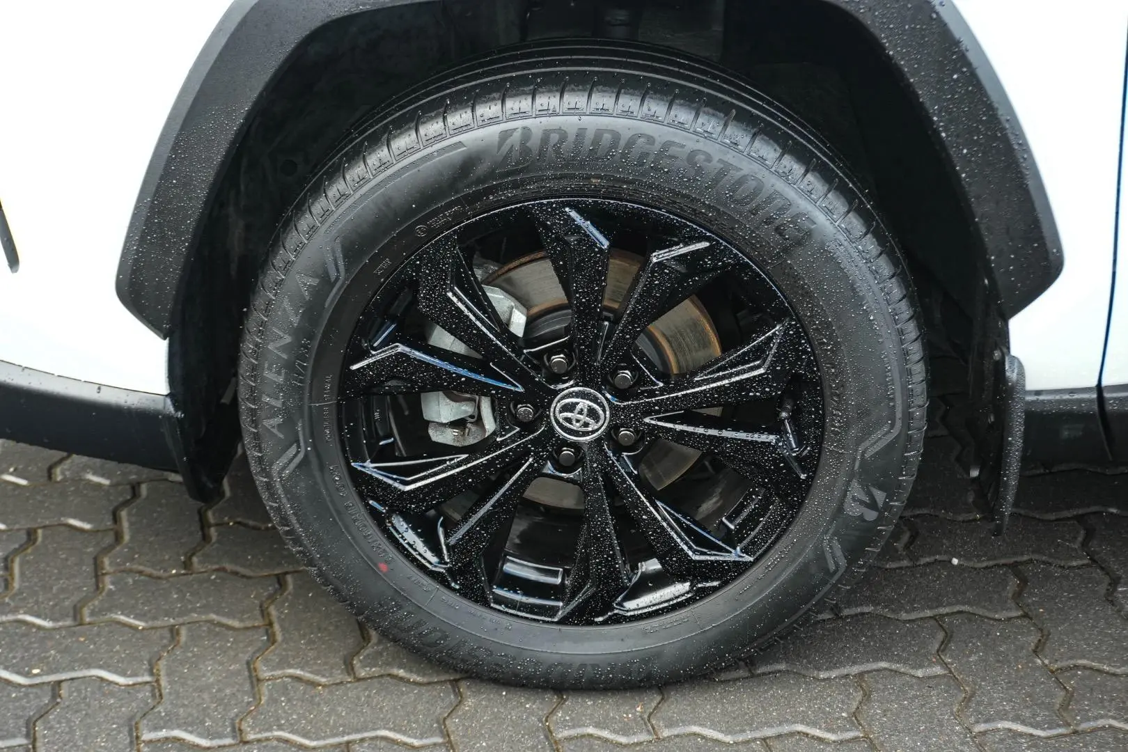 2023 Toyota RAV4 Gallery Image 13