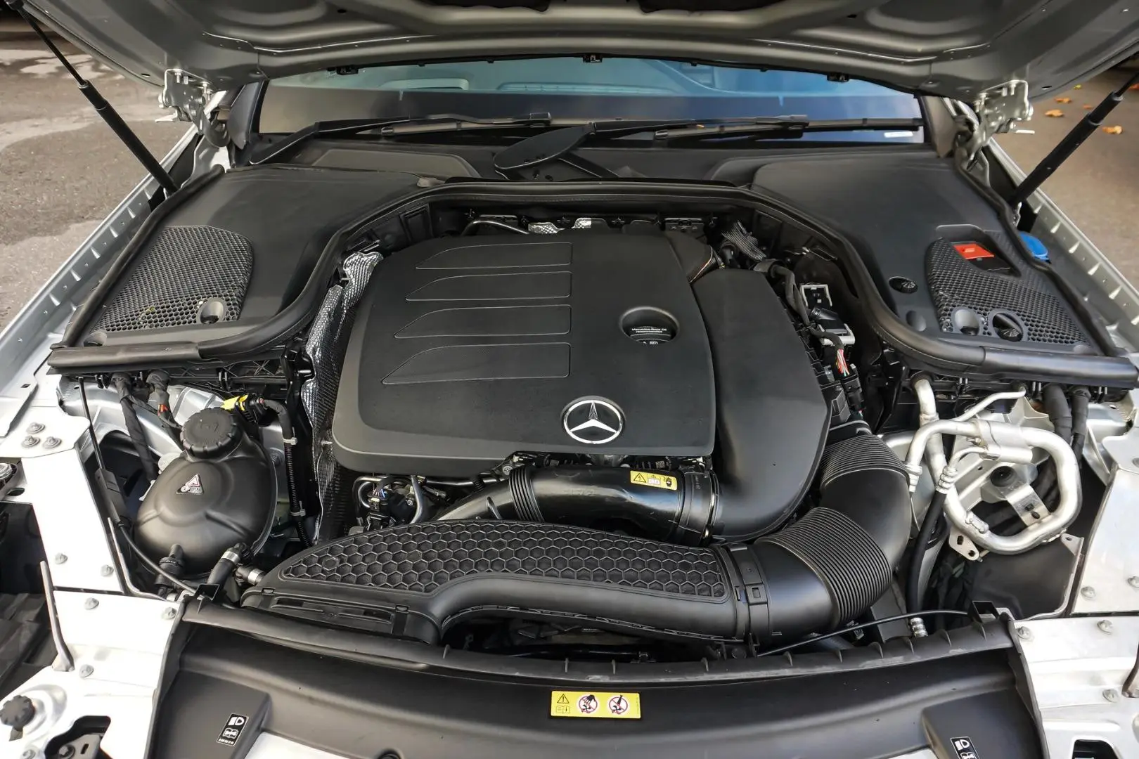 2019 Mercedes-Benz E-Class Gallery Image 27