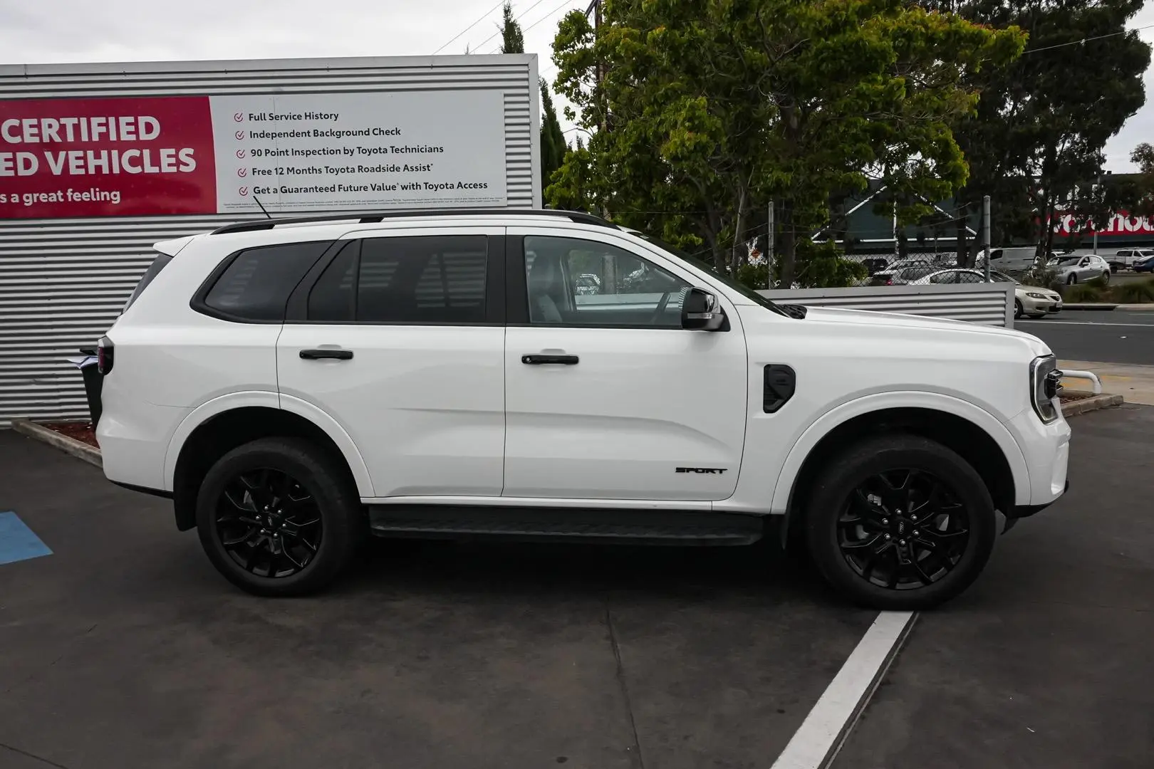 2024 Ford Everest Gallery Image 3