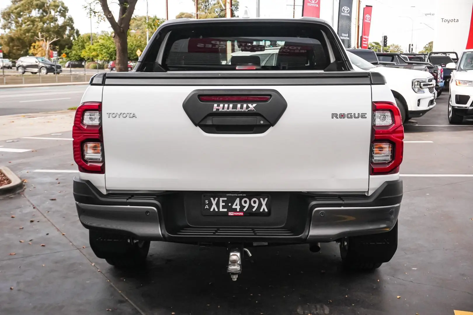 2024 Toyota Hilux Gallery Image 6