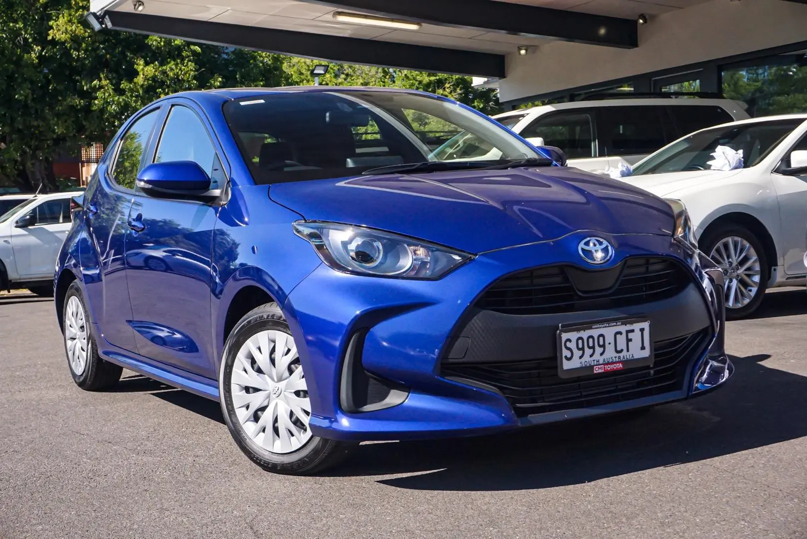 2020 Toyota Yaris Gallery Image 2