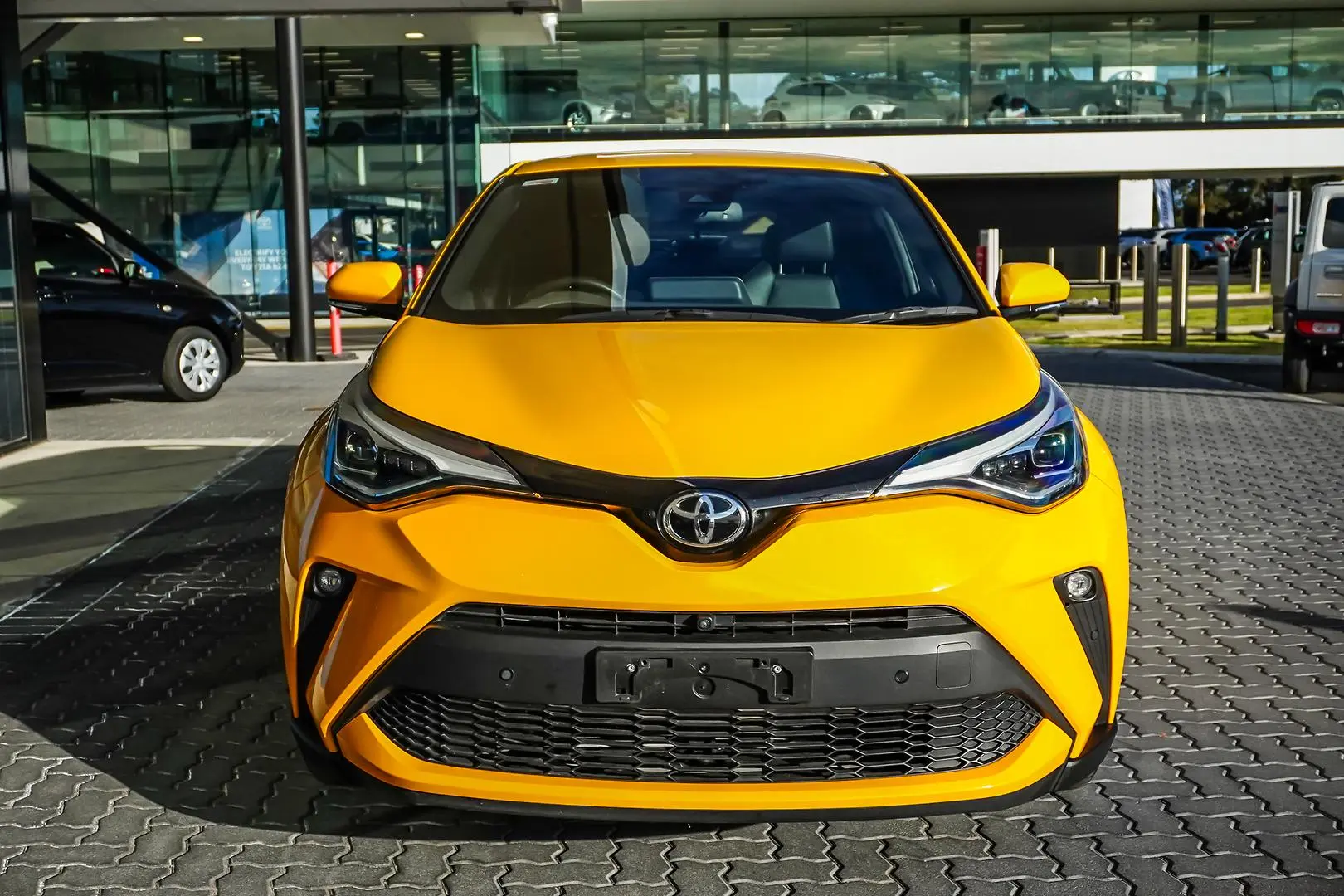 2023 Toyota C-HR Gallery Image 4