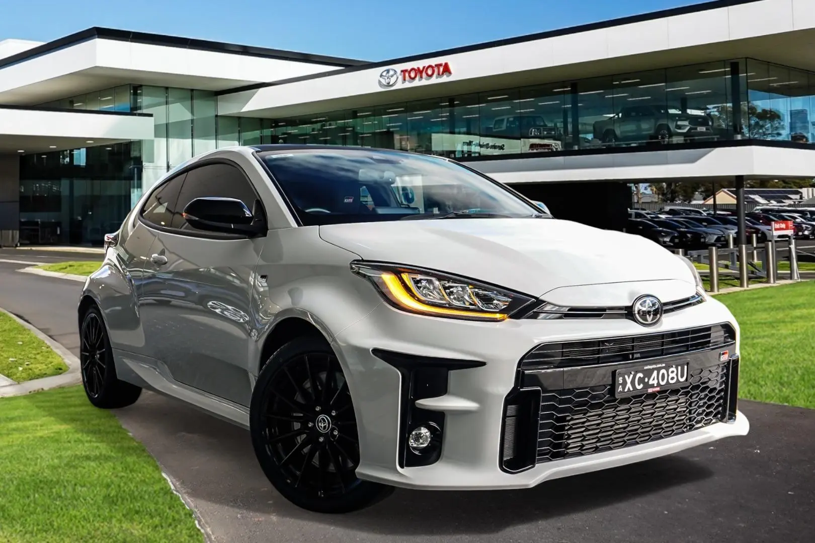 2020 Toyota Yaris Gallery Image 1