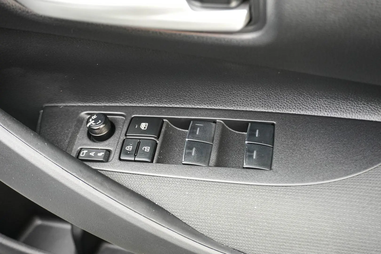 2025 Toyota Corolla Gallery Image 17