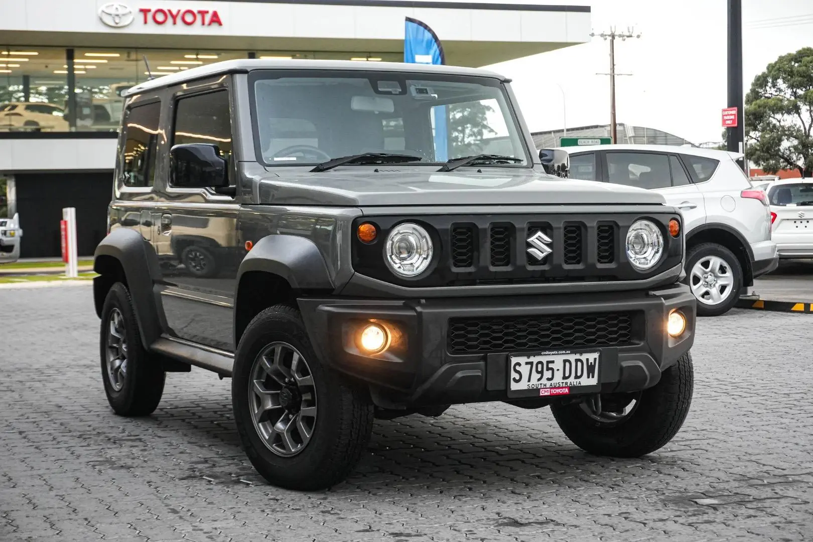 2024 Suzuki Jimny Gallery Image 2